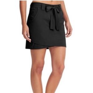 Athleta Destination Skort // Black // Size: Small